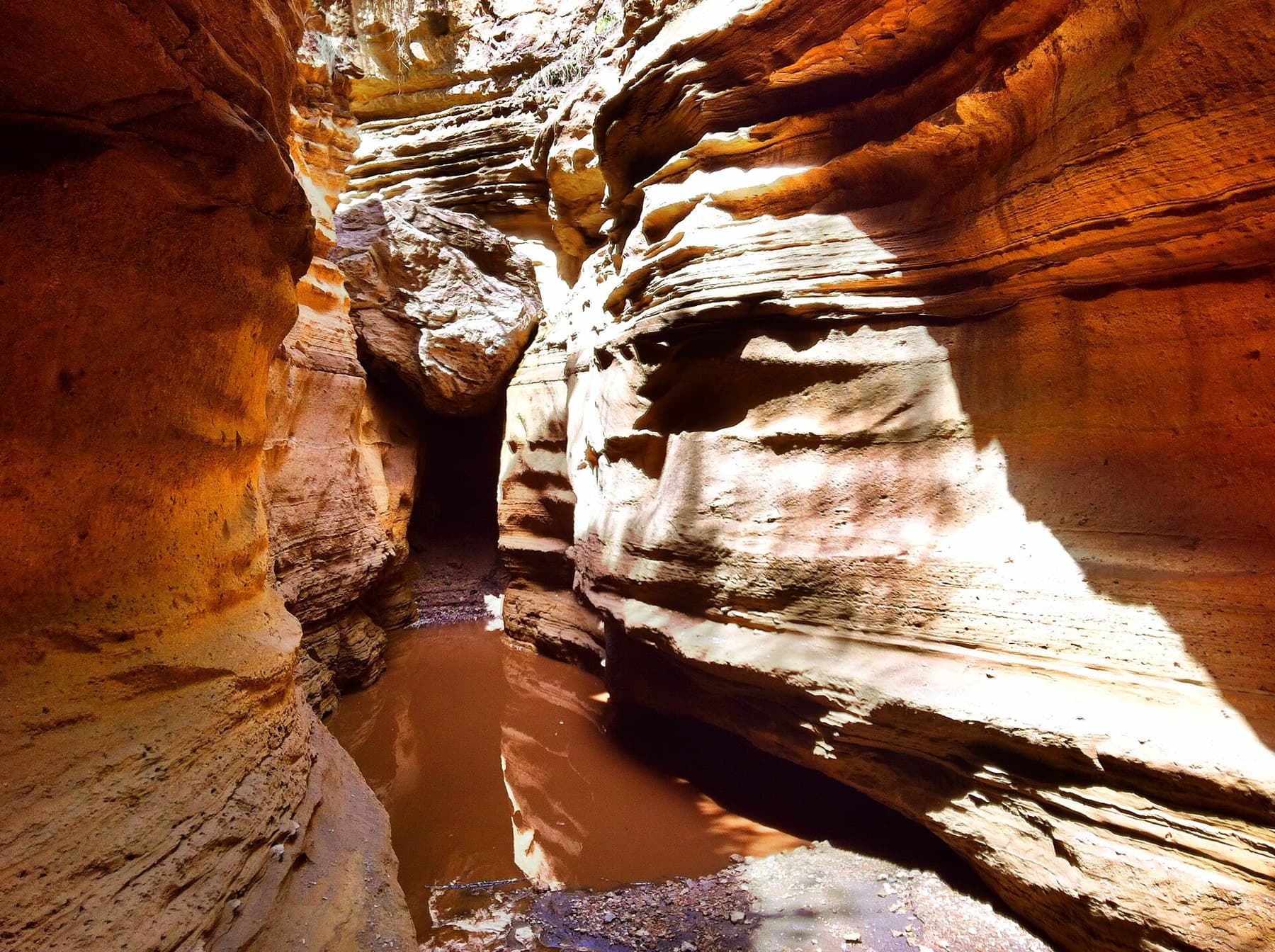 The red rock gorge at Hell's Gate National Park